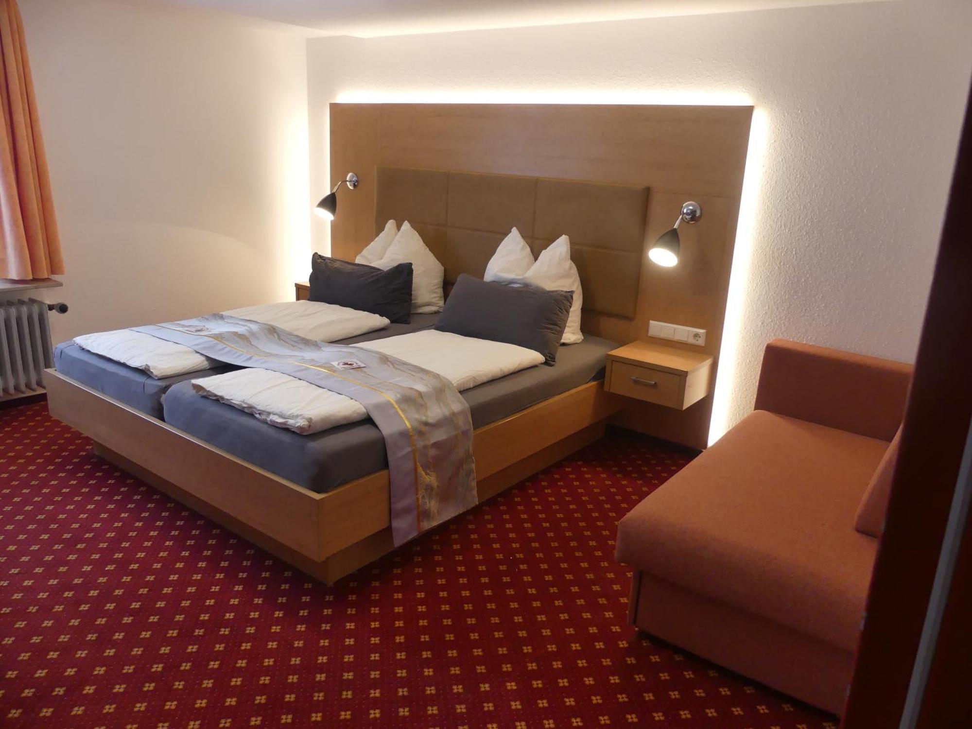Hotel Traube Зігмарінген Екстер'єр фото